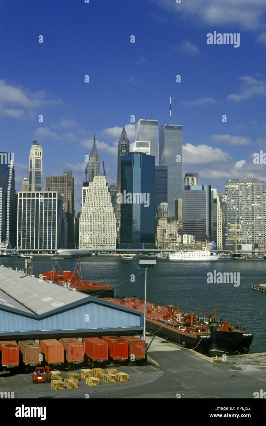 2000 HISTORICAL BROOKLYN PORT PIERS TWIN TOWERS (©MINORU YAMASAKI