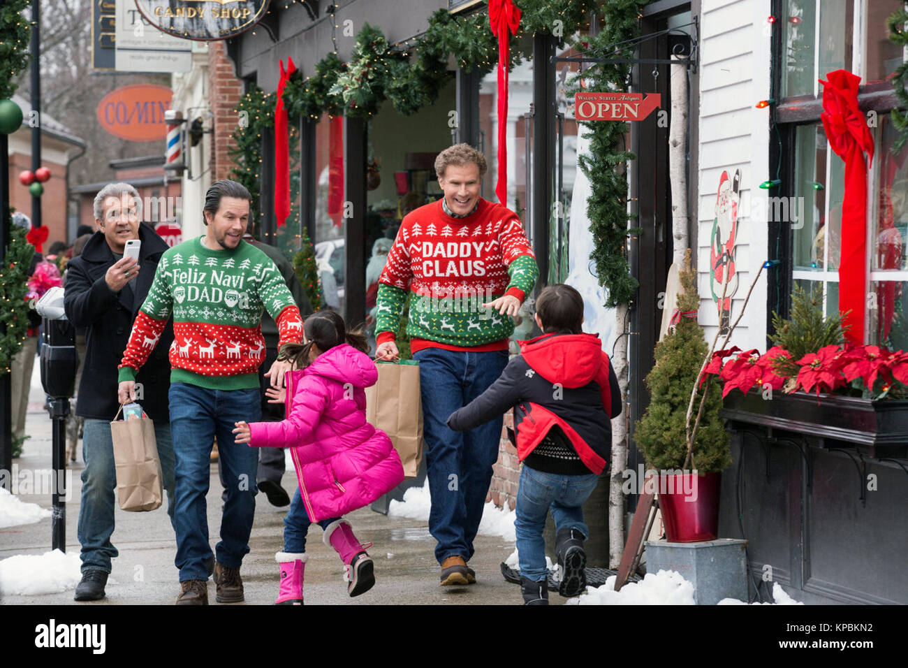 Feliz navidad sweater deals daddy's home 2