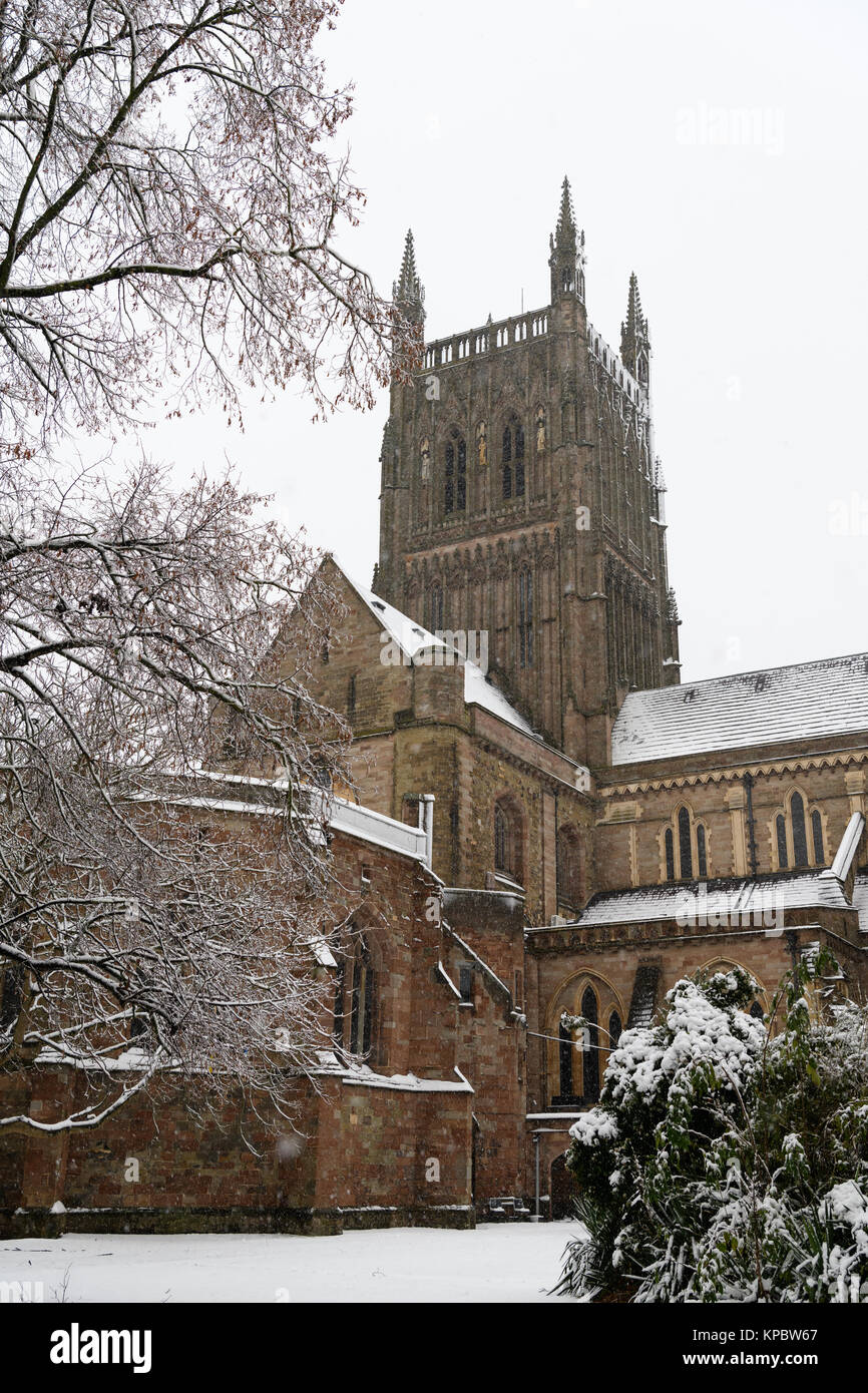 Worcester cathedral snow hi-res stock photography and images - Alamy