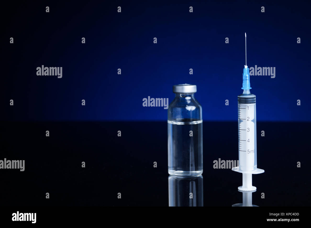 Syringe and vial Stock Photo Alamy