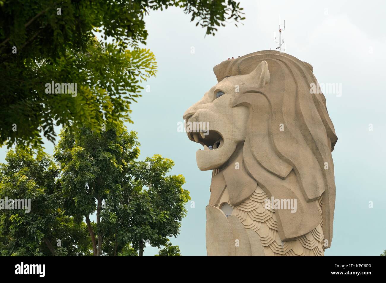 04 Feb 2011: Huge towering stone statue of Merlion, symbol of Singapore ...