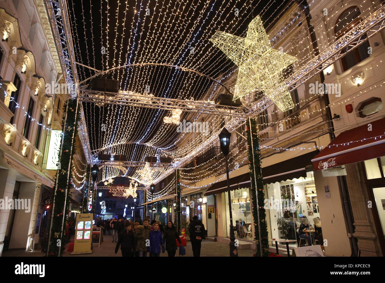 Bucharest christmas market at night hi-res stock photography and images ...