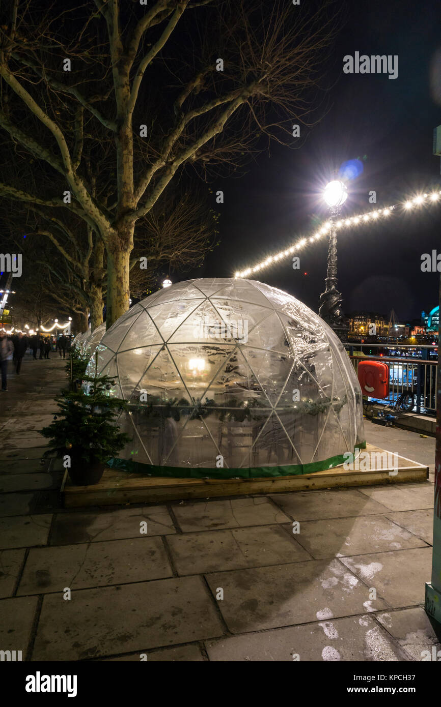 Snow globes hires stock photography and images Alamy