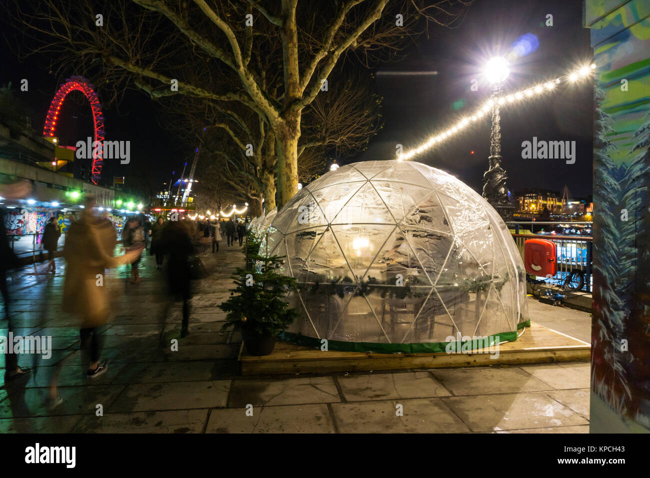 Snow globes hires stock photography and images Alamy