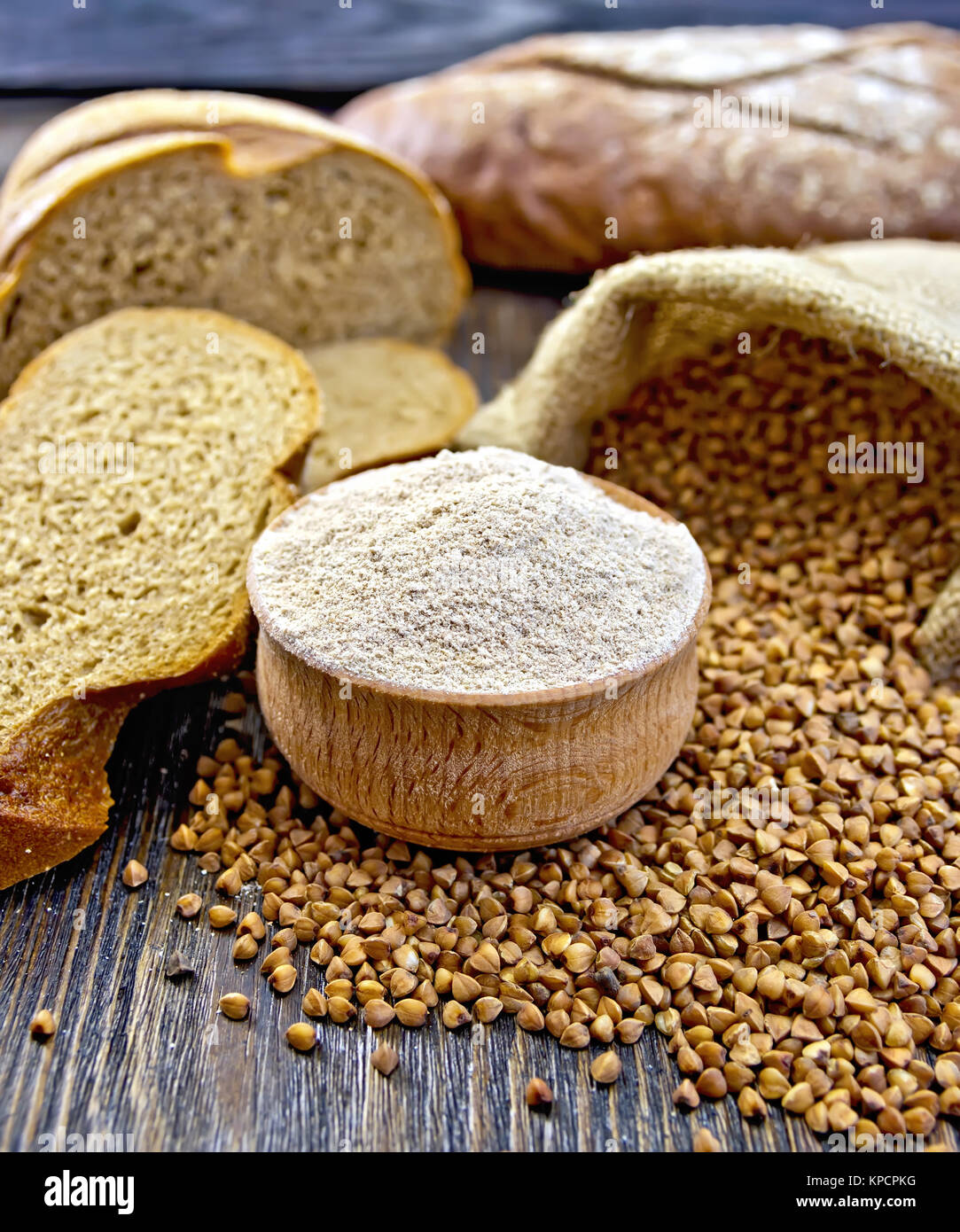 Мука крупы. Гречневая мука. Гречневая мука из крупы. Гречневая мука из крупы. Гречневая мука.