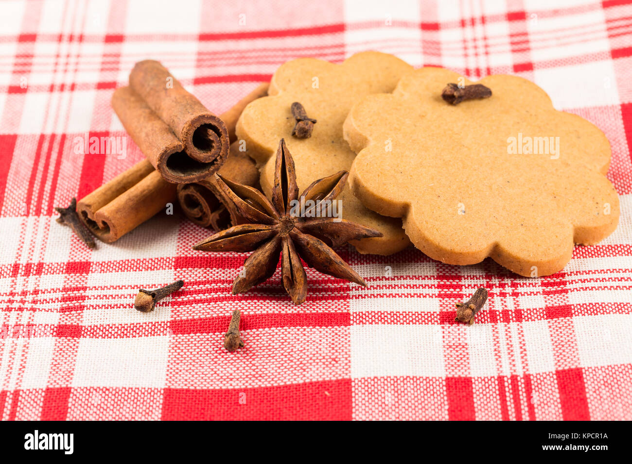 Gingerbread hearts cookies Stock Photo - Alamy