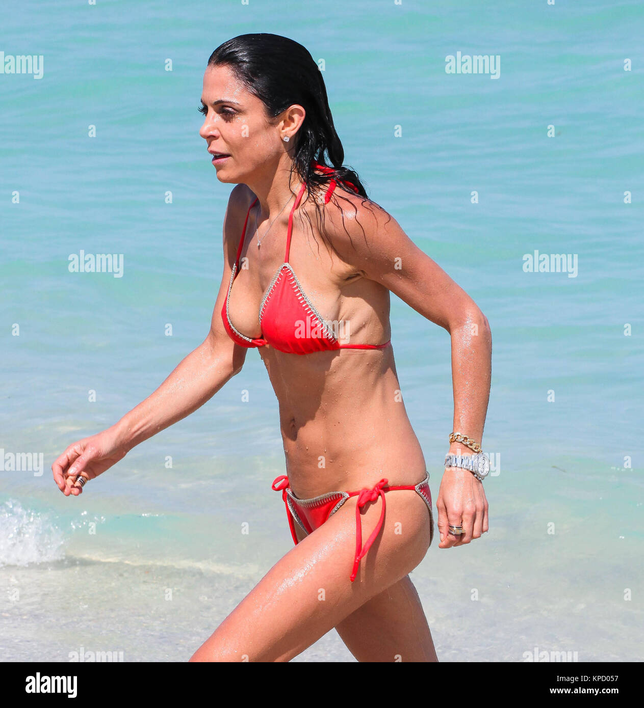 MIAMI BEACH, FL - MARCH 31: The Real Housewives of New York star Bethenny  Frankel look skinny