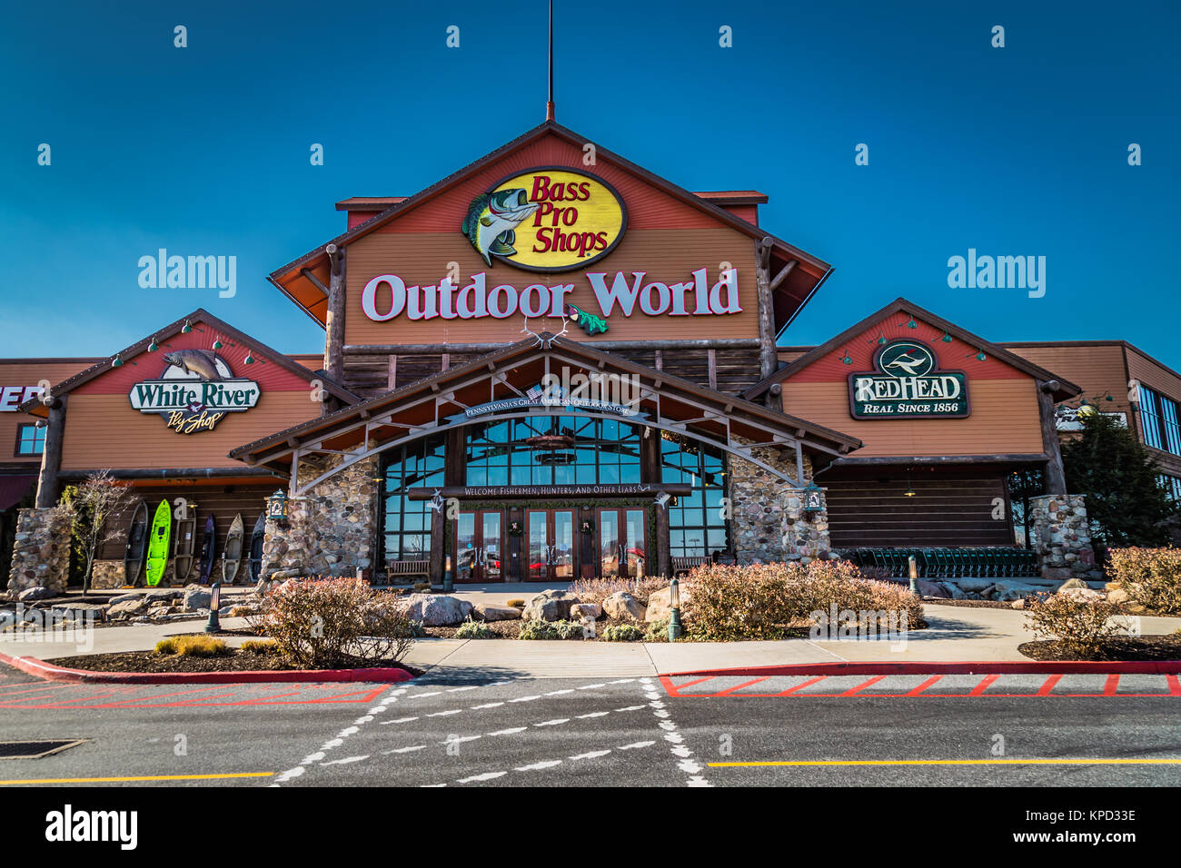 Bass pro shop store hi-res stock photography and images - Alamy