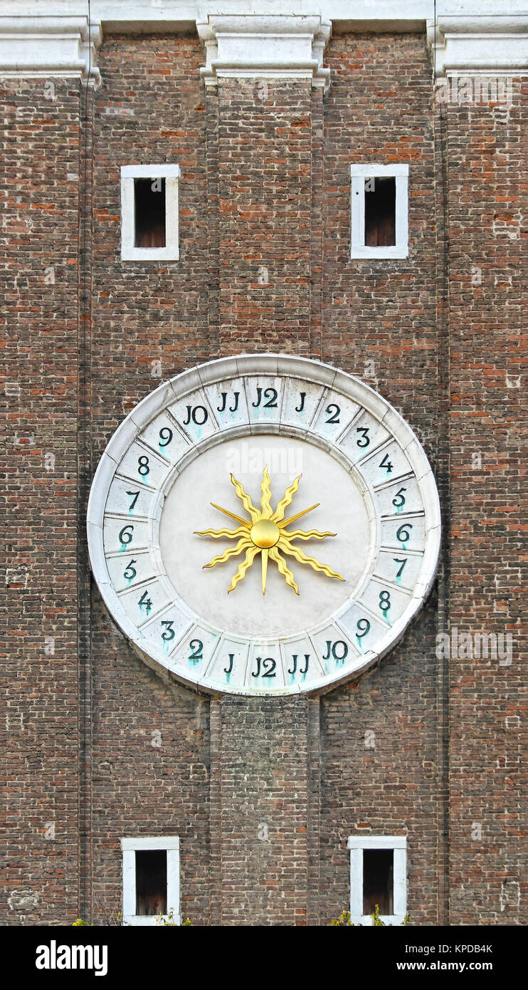 Medieval sun dial hi-res stock photography and images - Alamy