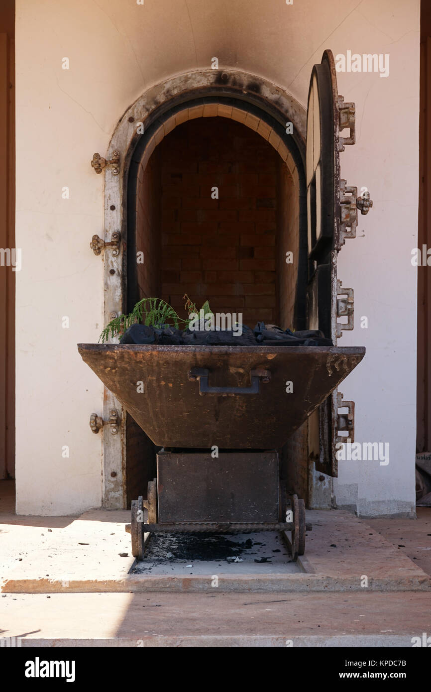 Crematorium cremation hi-res stock photography and images - Alamy