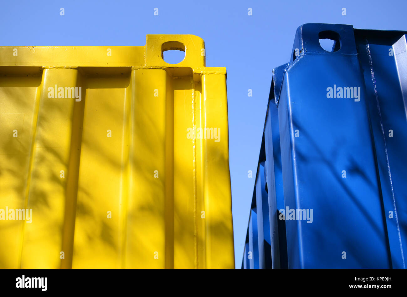 Hochseecontainer hi-res stock photography and images - Alamy
