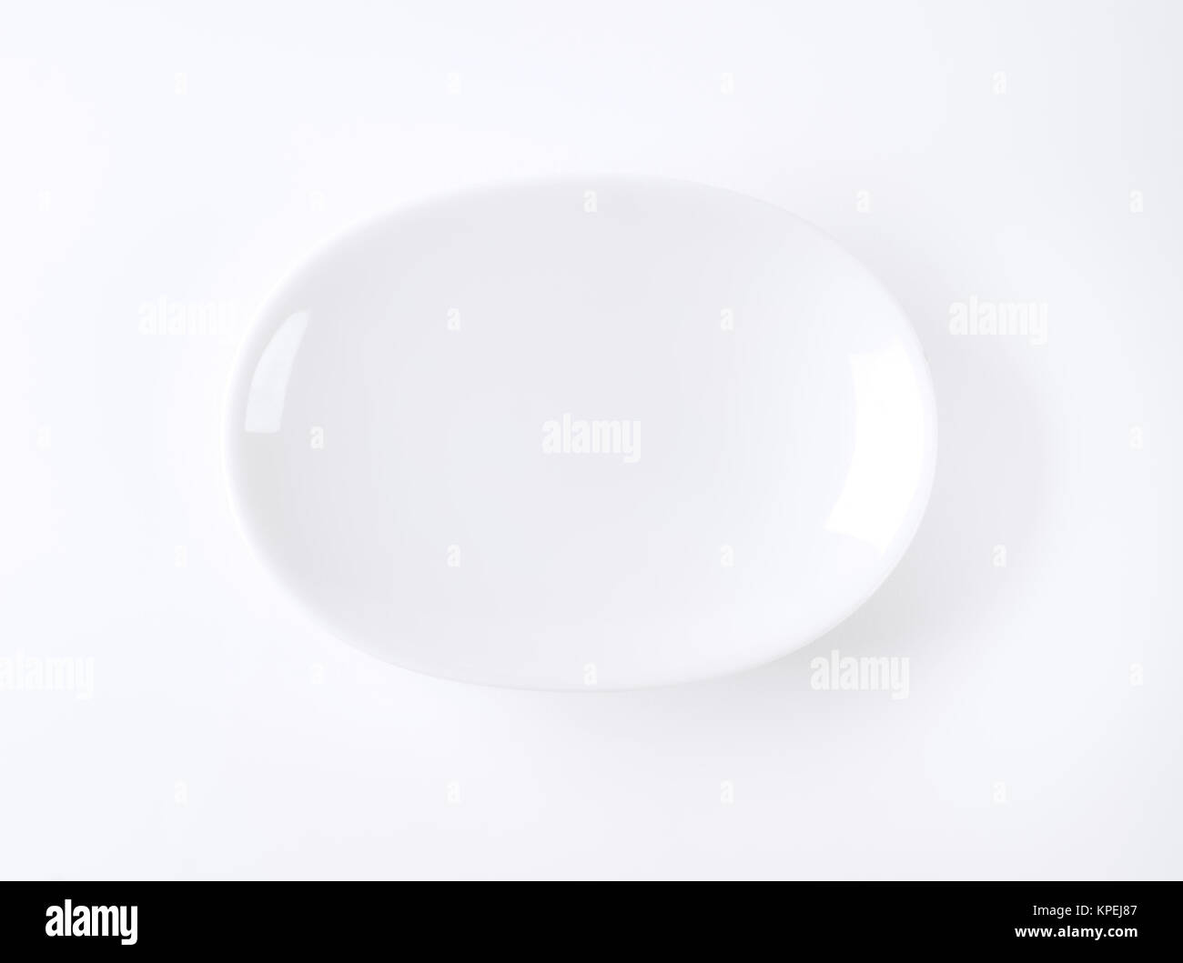 oval white bowl Stock Photo Alamy