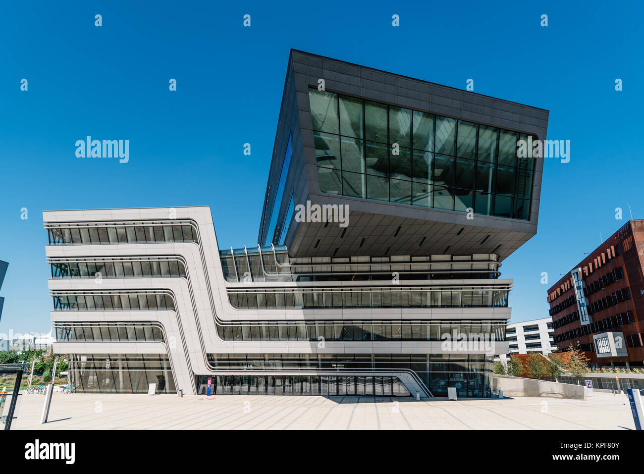 Modern architecture building in the University of Vienna Stock Photo - Alamy