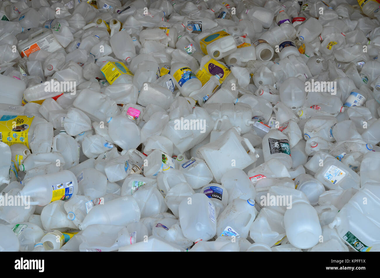 Bin full of recycling hires stock photography and images Alamy