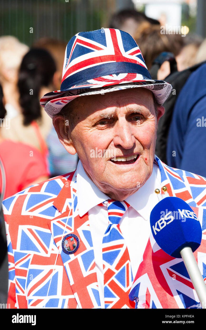 Union flag suit hires stock photography and images Alamy
