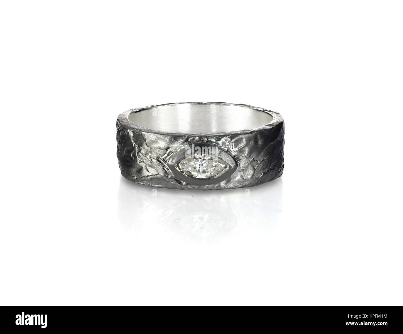 diamond-gold-wedding-engagement-band-rin