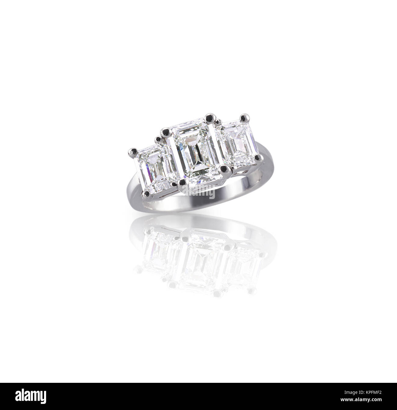 Three stone diamond ring hi-res stock photography and images - Alamy