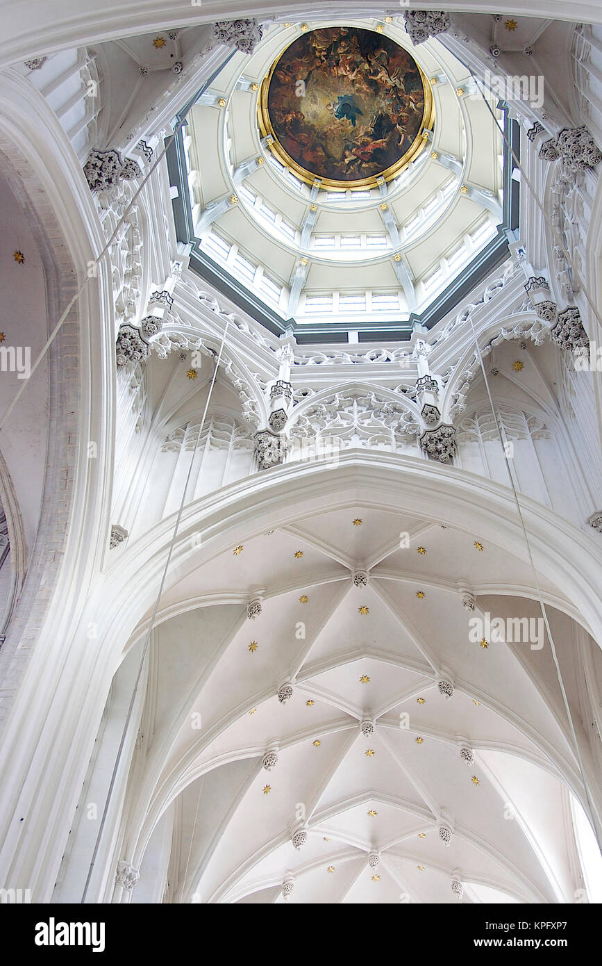 Europe, Belgium, Antwerp. Cornelis Schut's Assumption of the Virgin adorns a dome high within Antwerp's Kathedraal Stock Photo