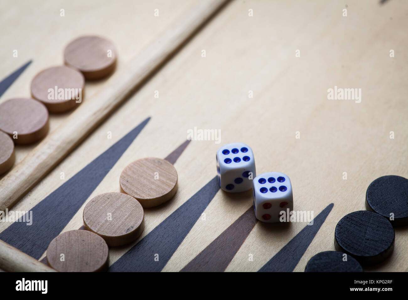 Backgammon board and dice Stock Photo Alamy