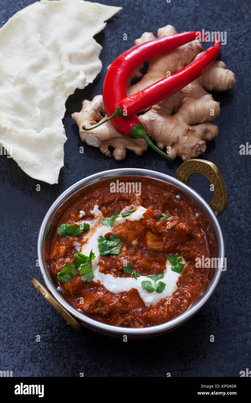 Butter chicken hot pot hi-res stock photography and images - Alamy