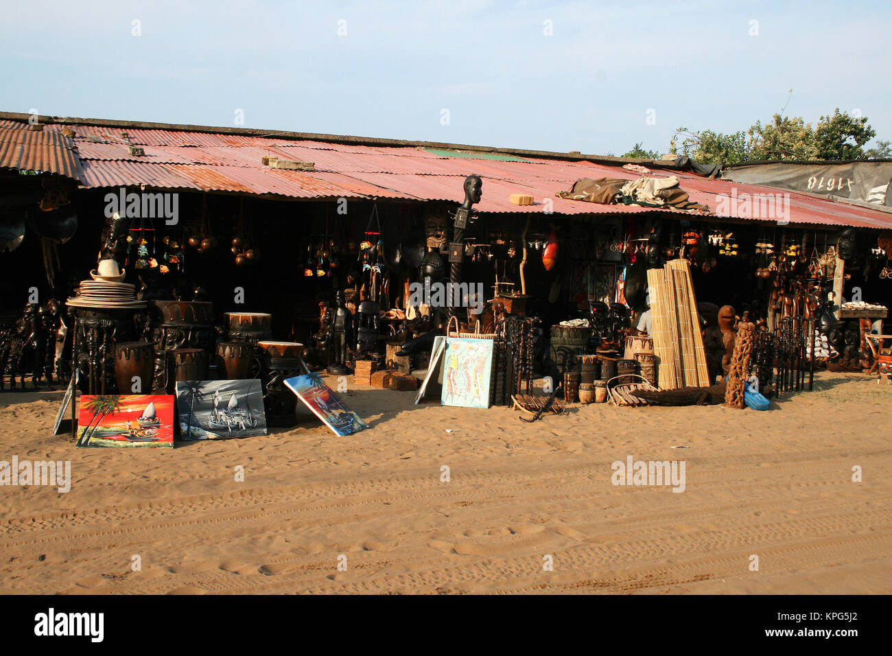 Mozambique, flea market, traditional curios and wooden carvings for sale in Ponta Do Ouro Stock Photo