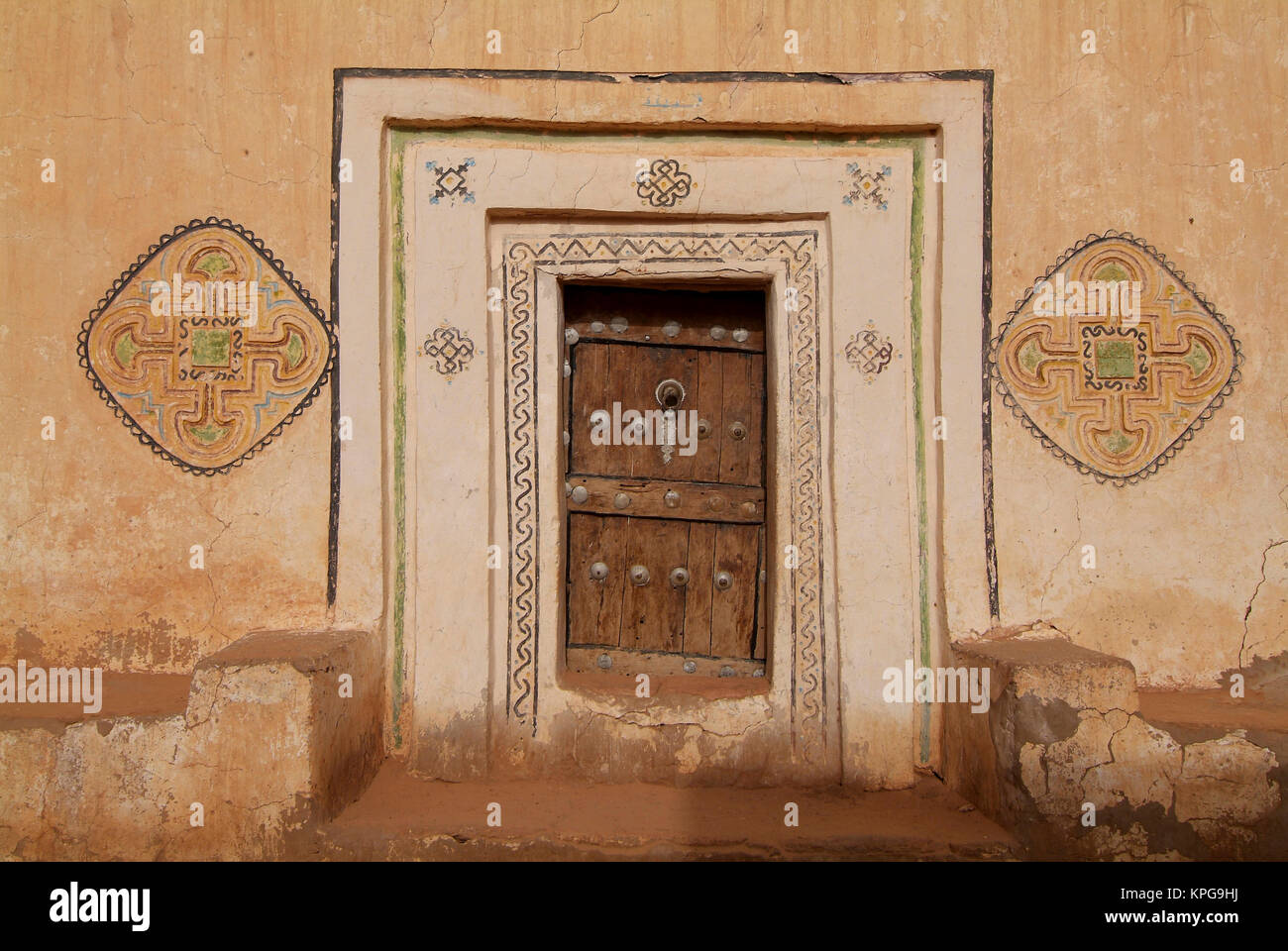 Mauritania, House door in Oualata Stock Photo Alamy