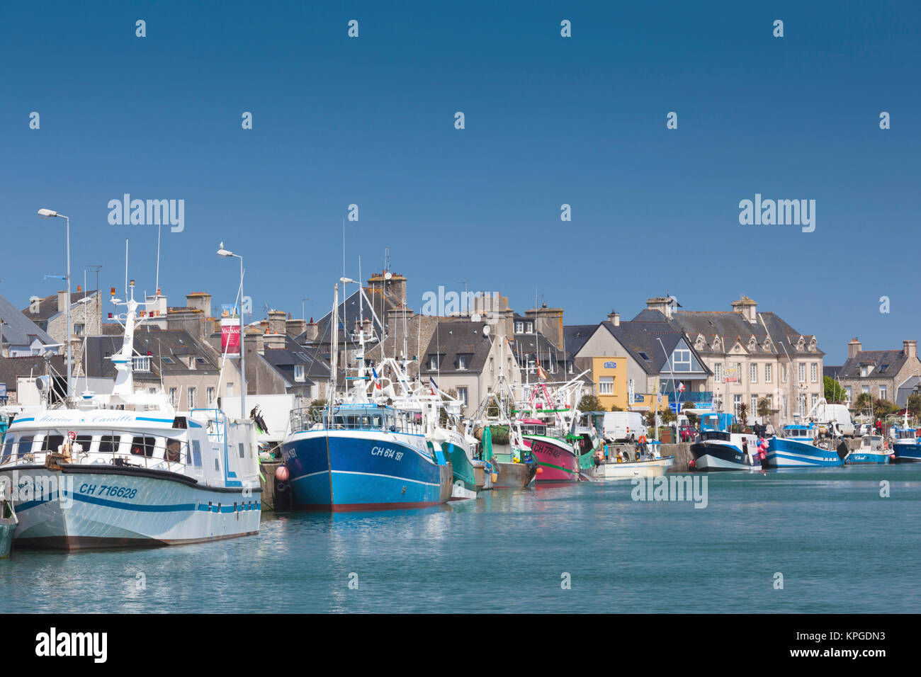 France, Normandy, Saint Vaast la Hougue, view of town and port Stock ...