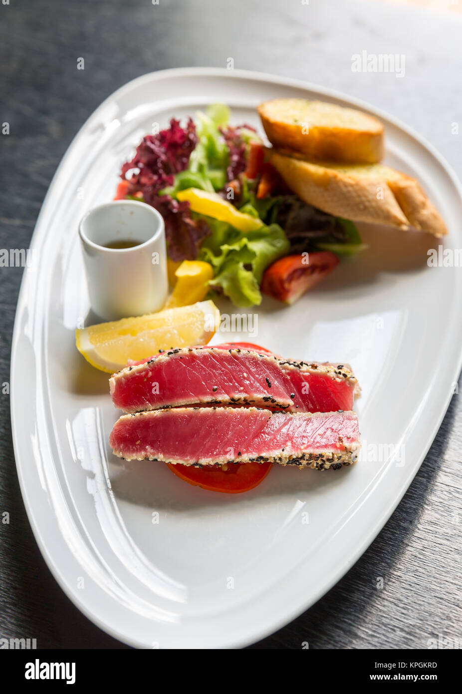 grilled tuna salad Stock Photo Alamy