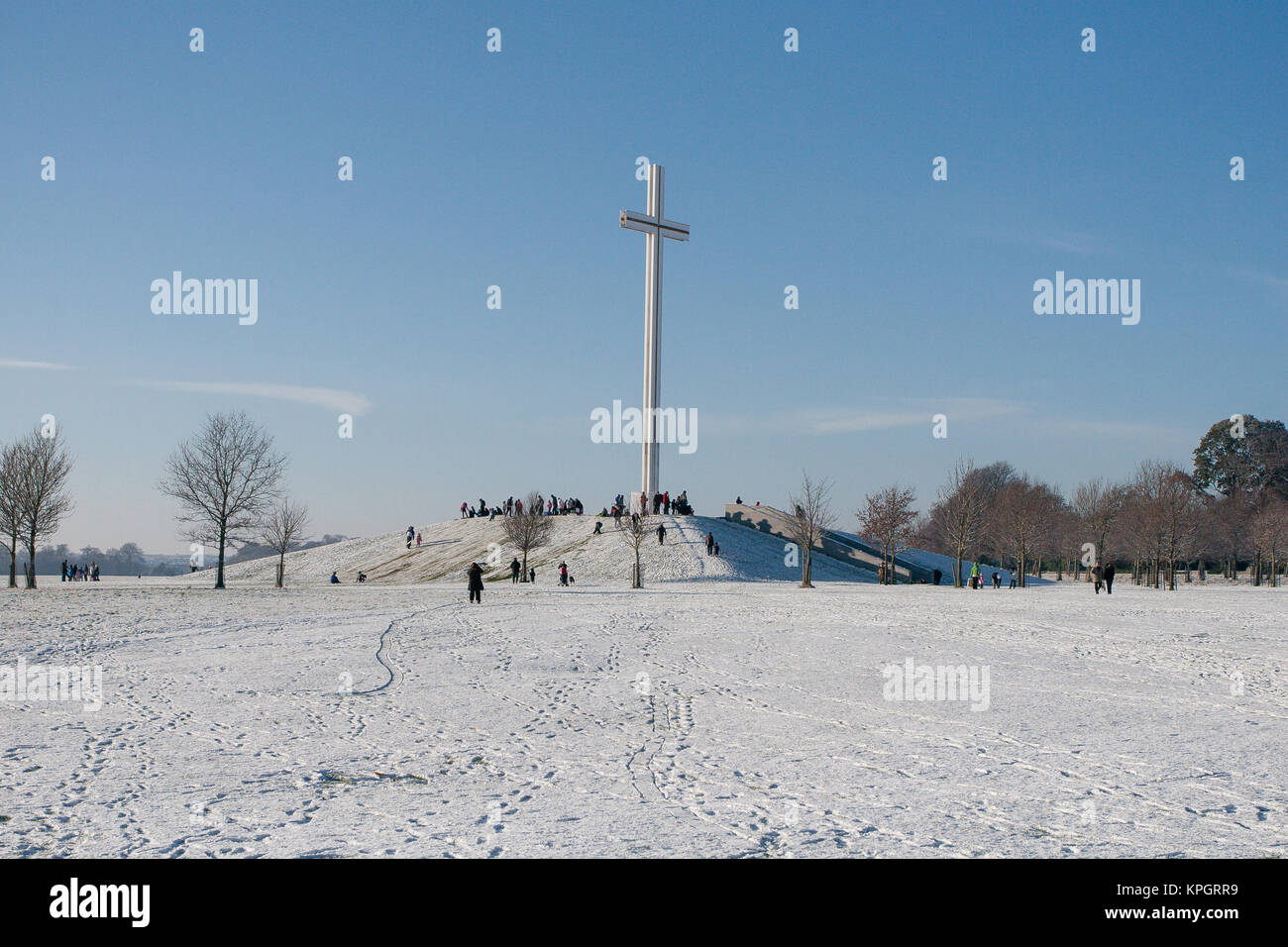 Snow and frost around Papal Cross in the Phoenix Park in Dublin on a beautiful winter morning of the first day of the New Year 2010 Stock Photo