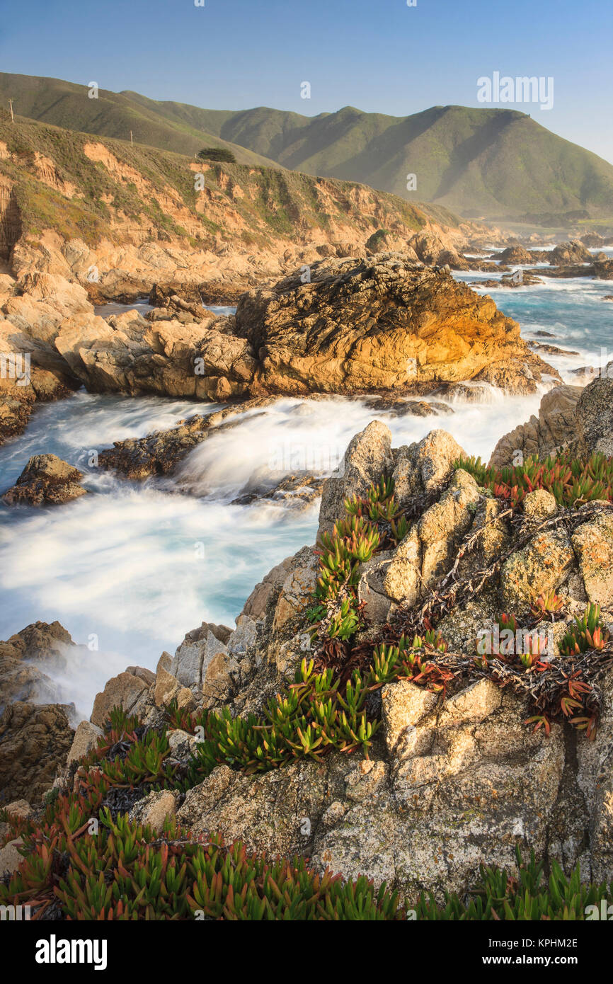 Surf on rocks. Garrapata State Beach, Big Sur, California Pacific Coast ...