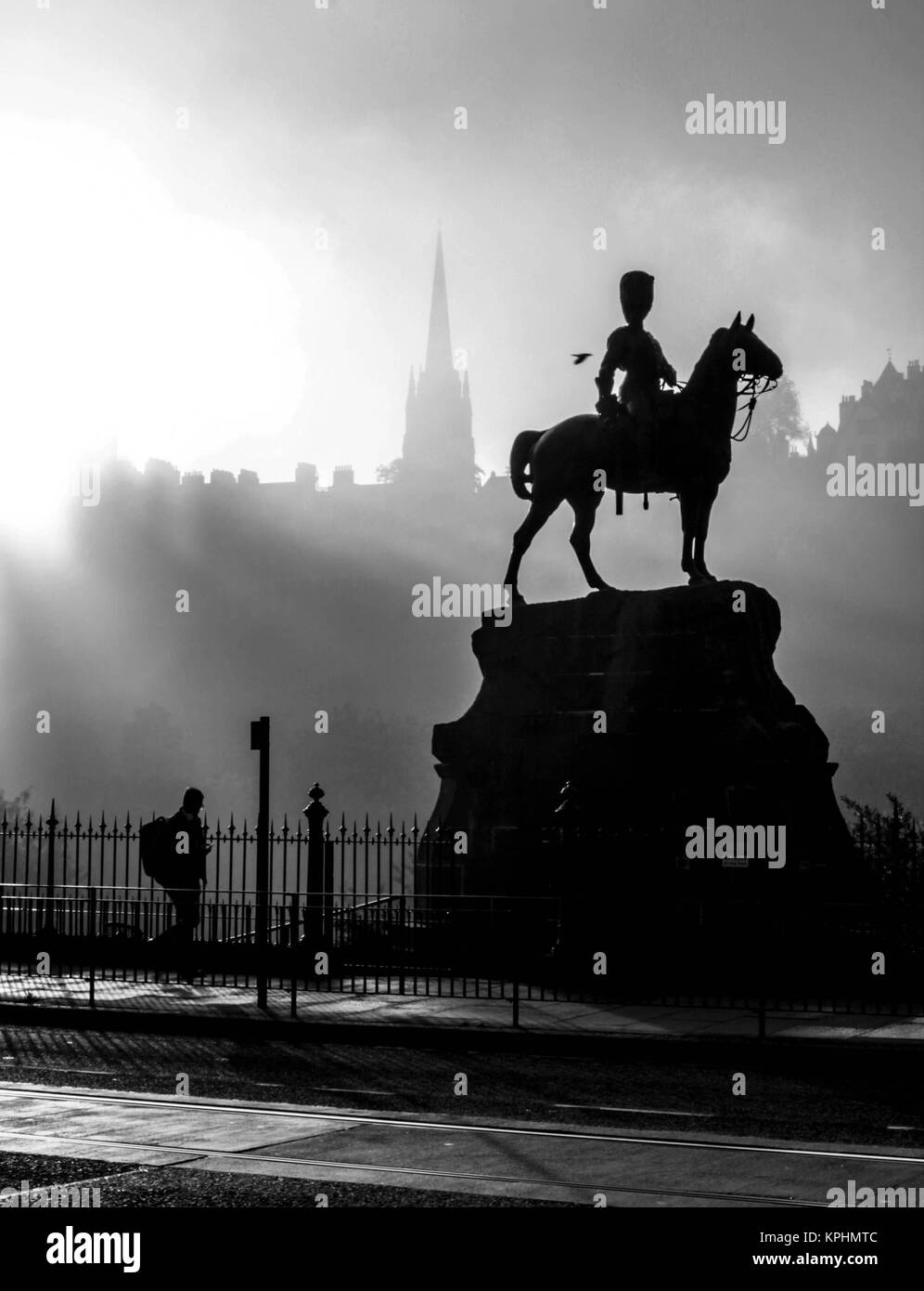 Edinburgh sunrise Black and White Stock Photos & Images - Alamy