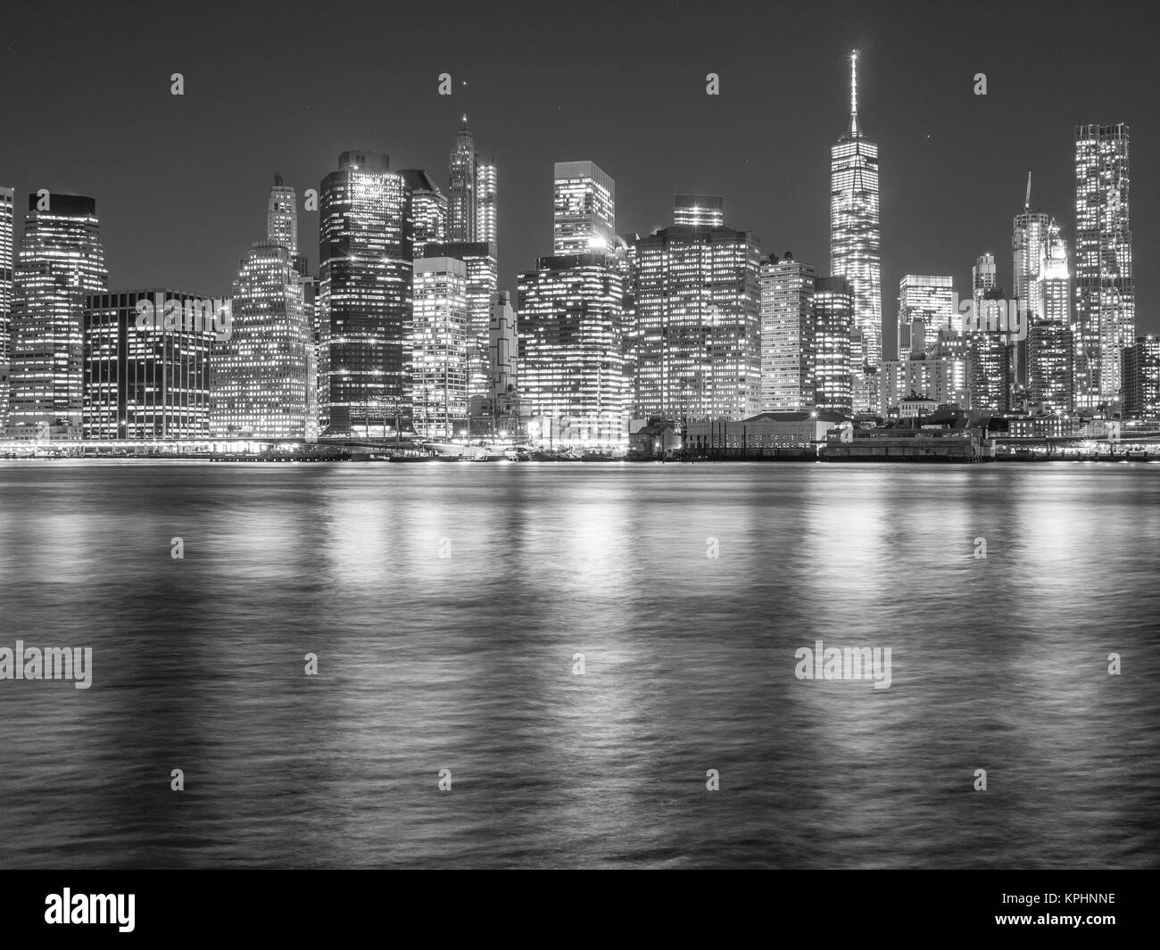 Manhattan skyline night Black and White Stock Photos & Images - Alamy