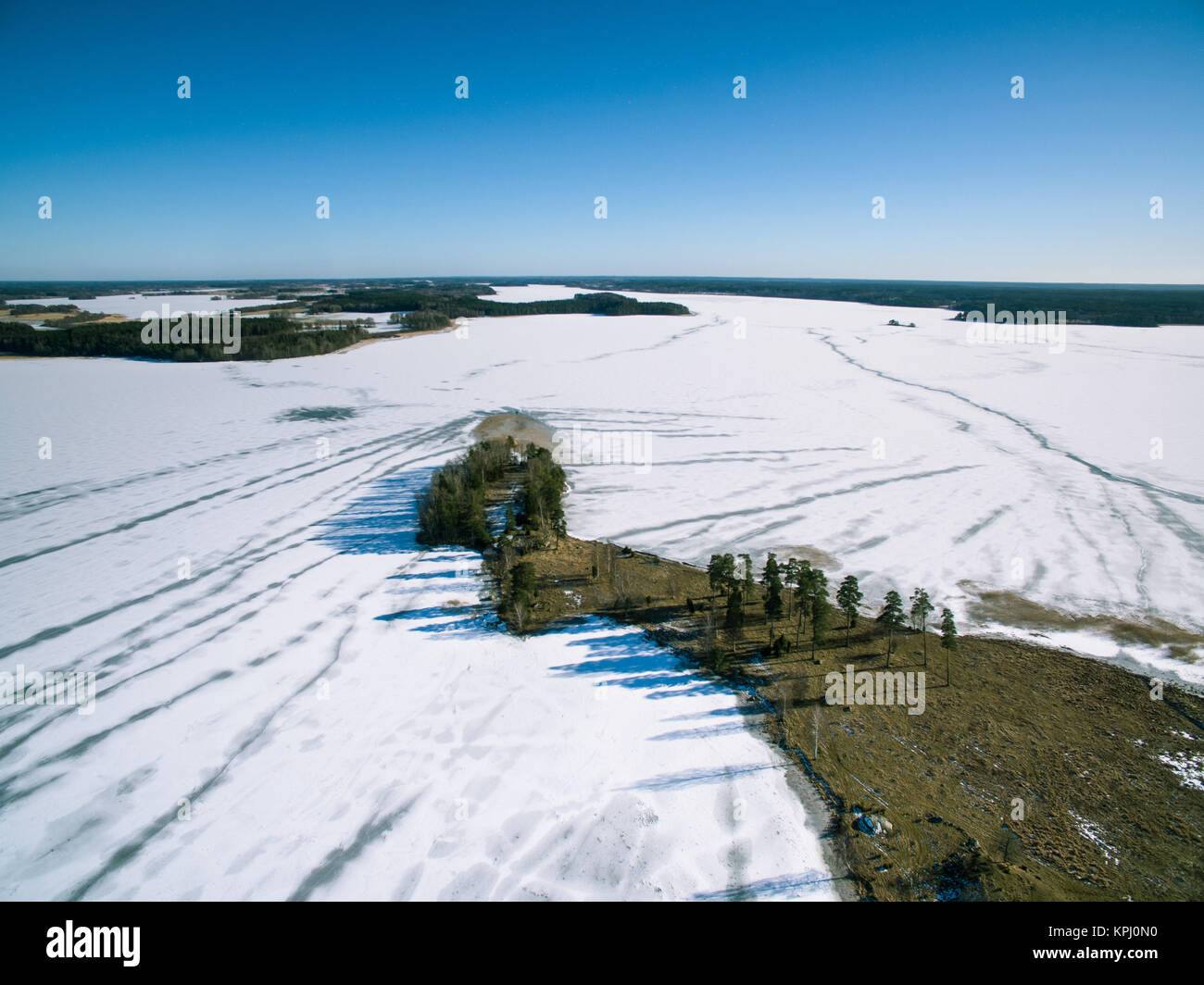 Calm falling snow flakes winter hi-res stock photography and images - Alamy