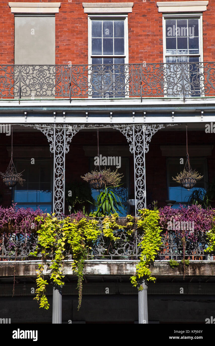 USA, Louisiana, New Orleans. French Quarter, Jackson Square, balcony
