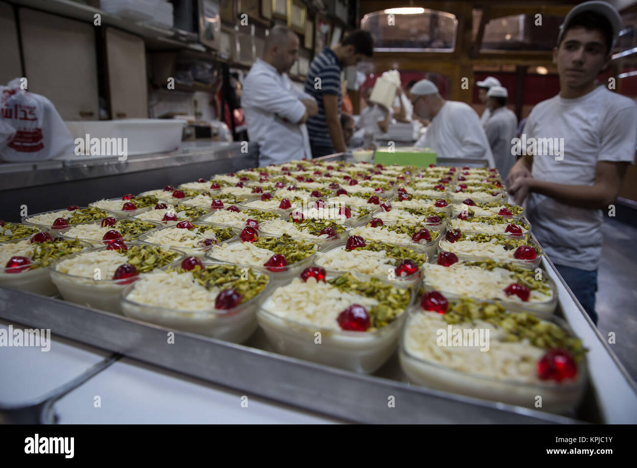 Damascus, Syria. 28th Oct, 2017. Bakdash, a famous icecream parlour in