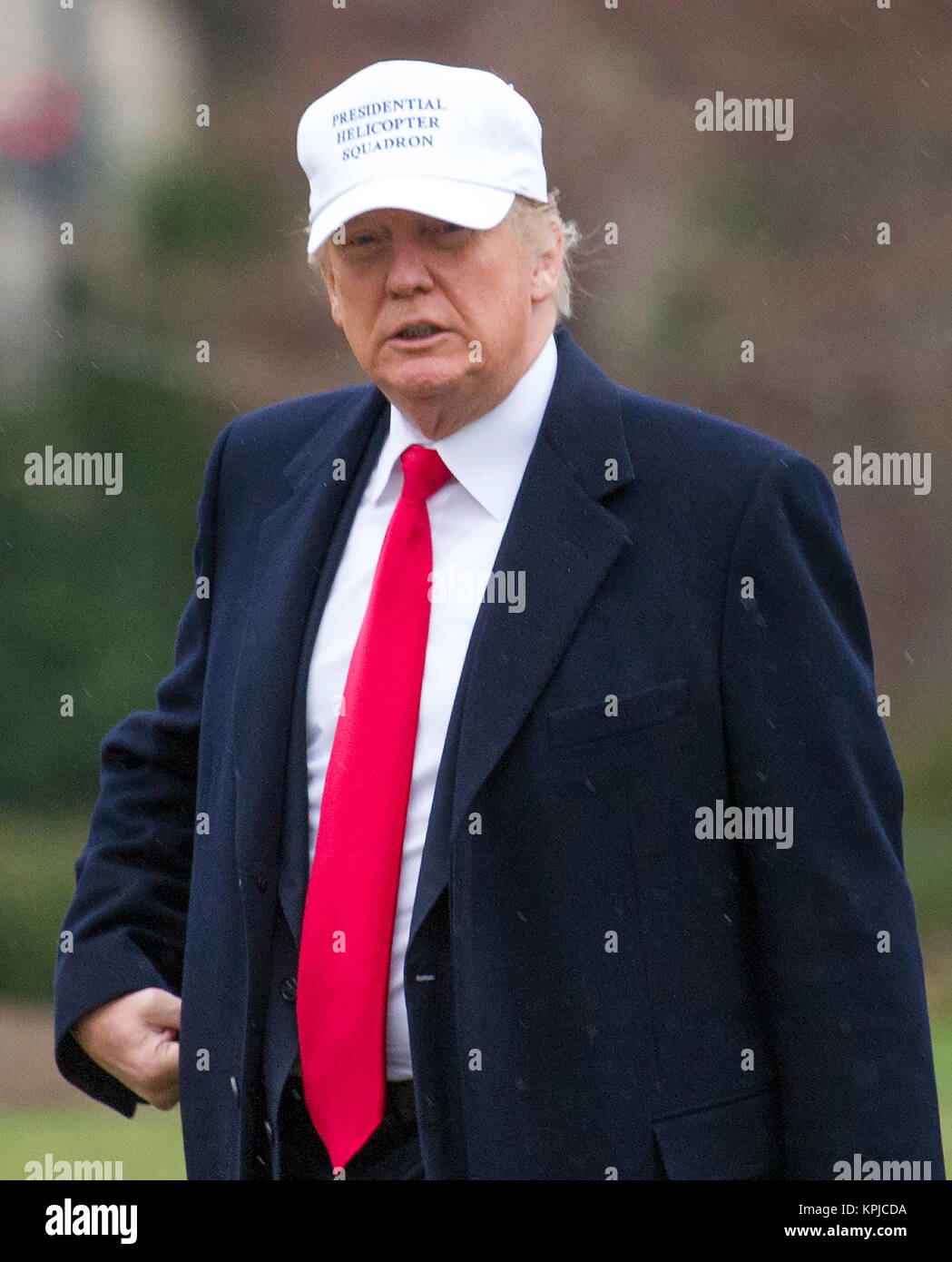 United States President Donald J. Trump arrives back at the White House ...