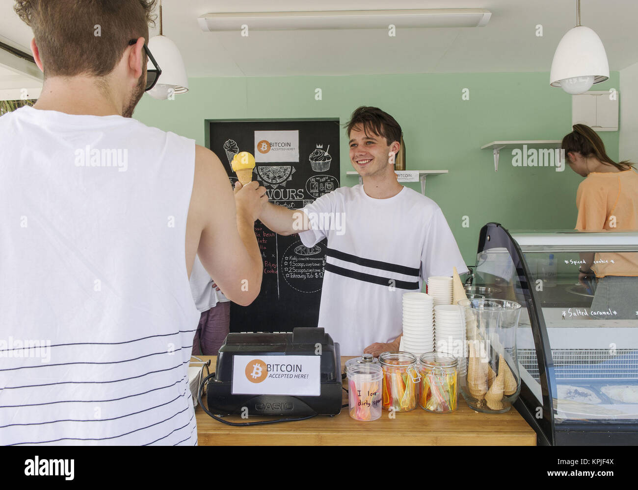 Accept bitcoin hi-res stock photography and images - Alamy