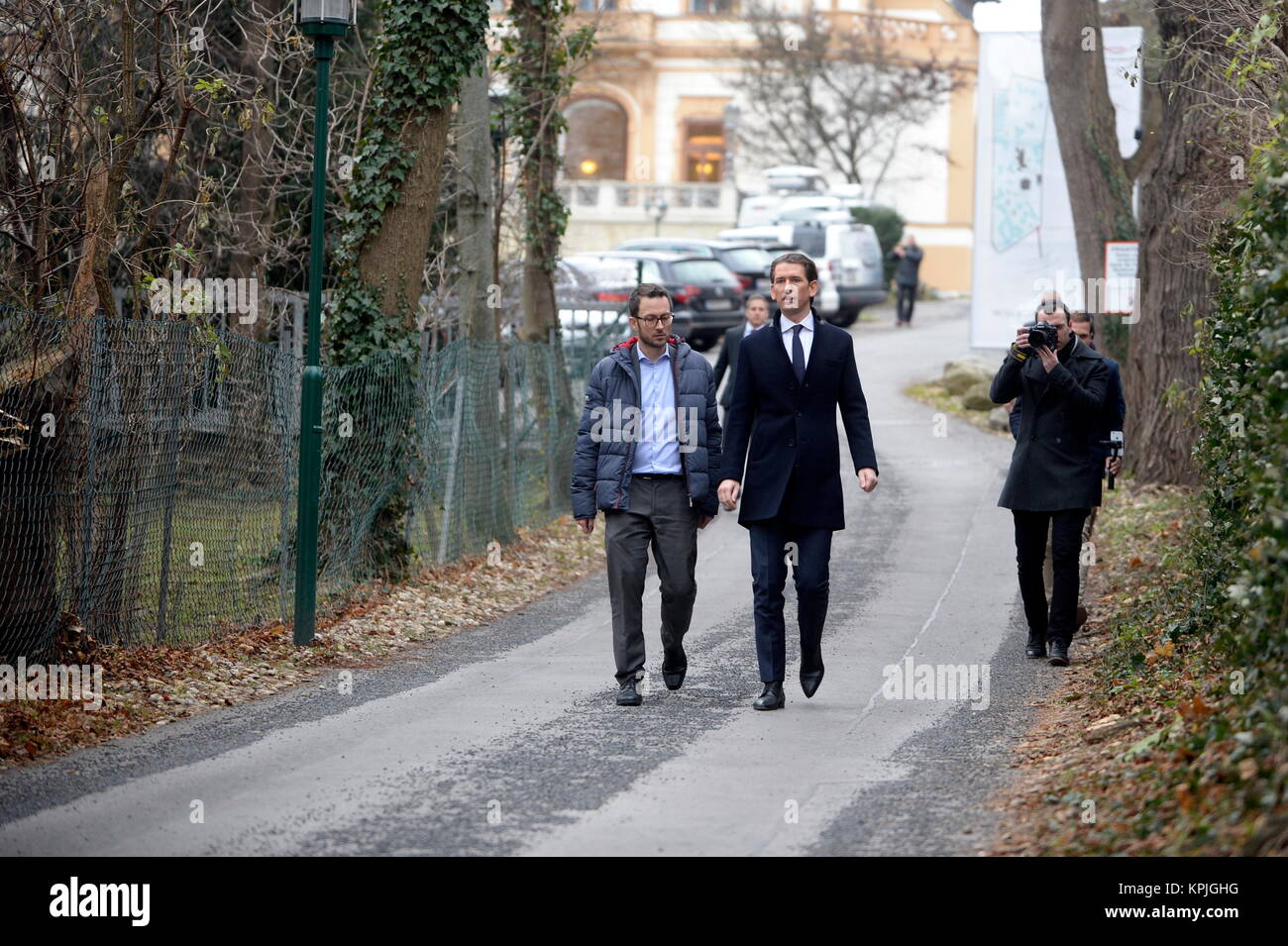 ienna. Austria. 16 December 2017. The party committees of the ÖVP (Austrian People's Party) have today in the party committees for the coalition negotiations advise. After that, the future Austrian Chancellor and his team faced the media. Credit: The picture shows the new Austrian Chancellor Sebastian Kurz (R). Credit: Franz Perc / Alamy Live News Stock Photo