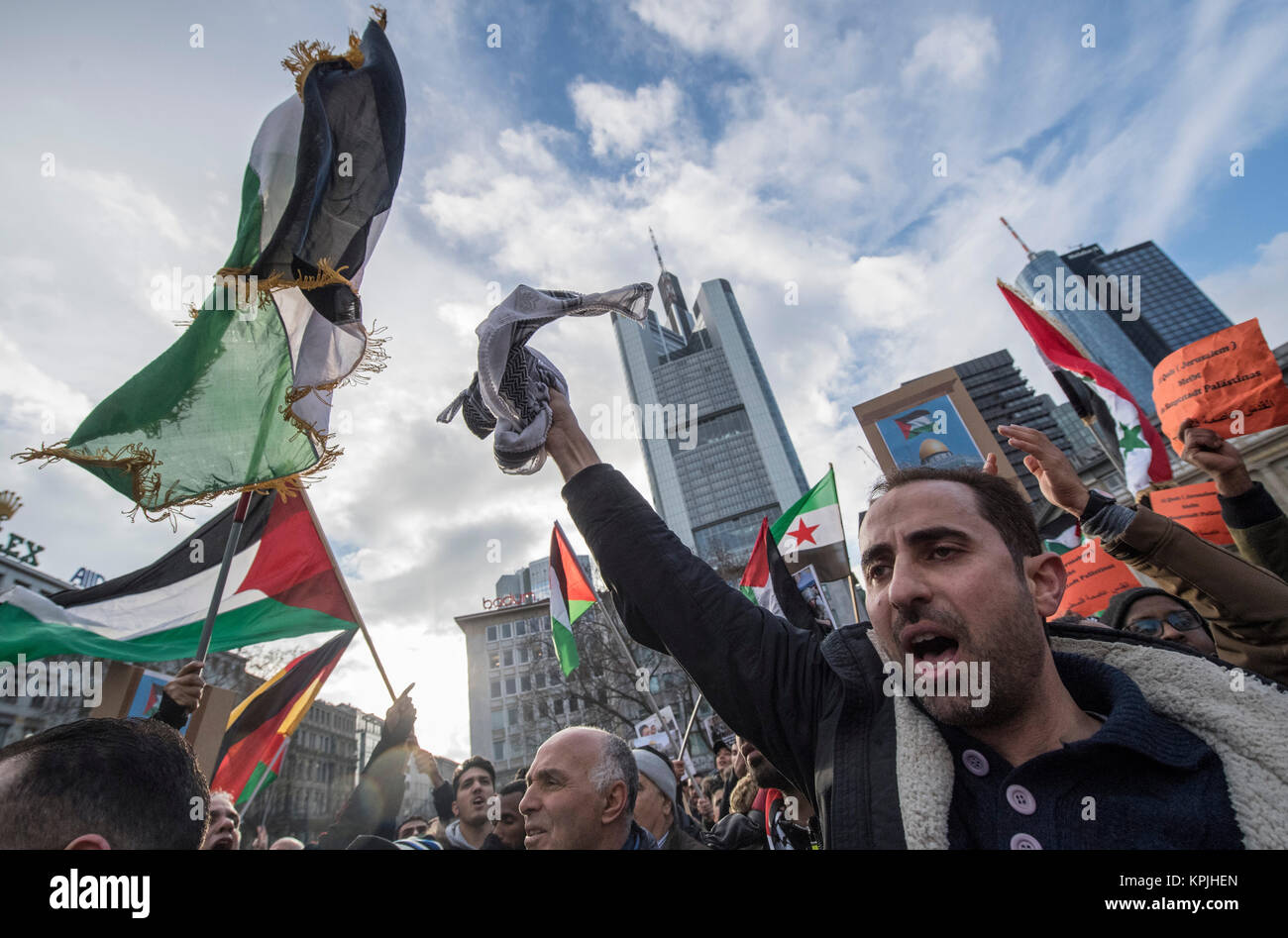Frankfurt,, Germany. 16th Dec, 2017. Palestinians protest against the recognition of Jerusalem as Irsael's capital by the USA in Frankfurt,, Germany, 16 December 2017. The protest march was organised by the 'Palaestinensischen Gemeinschaft in Deutschland' (PGD) (lit. Palestinian Community in Germany). Credit: Boris Roessler/dpa/Alamy Live News Stock Photo