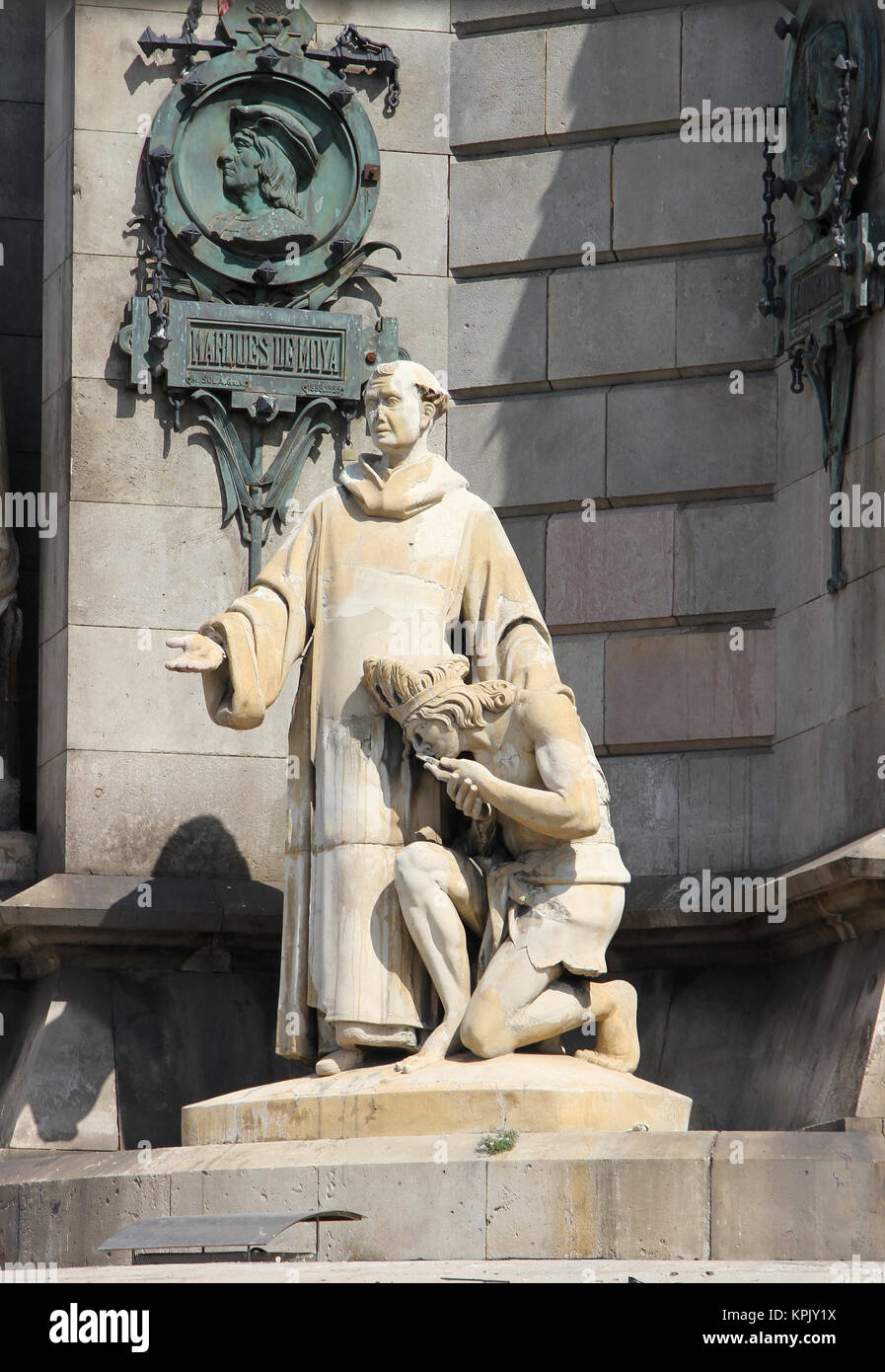 Columbus monument statue of Father Bernat de Boïl with Marqués and
