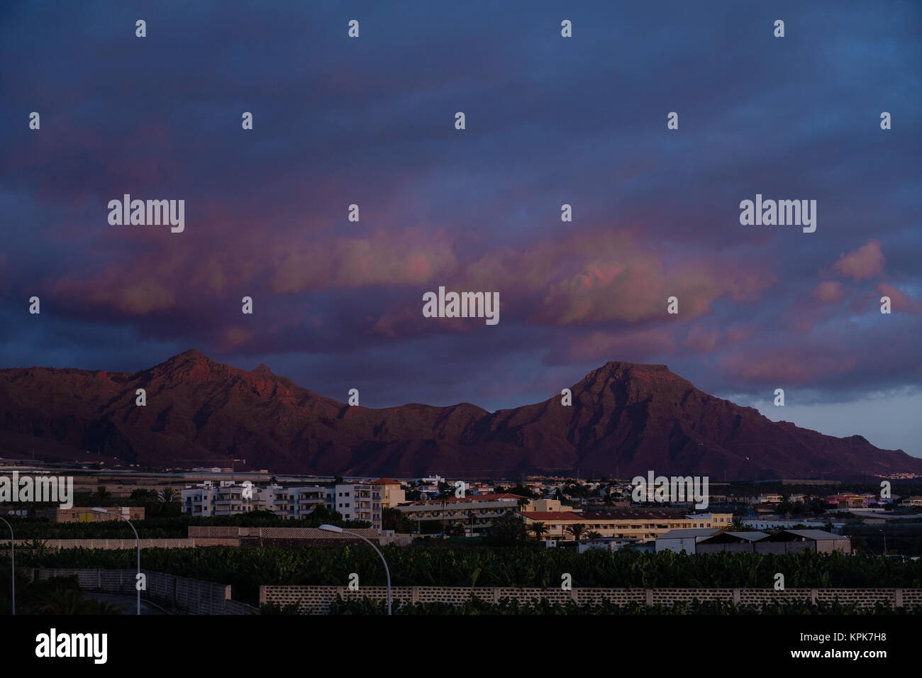 Beautiful sunset over mountain hi-res stock photography and images - Alamy