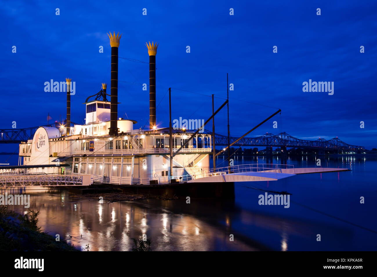Mississippi Isle of Capri - Natchez: Where the River Meets the Reels