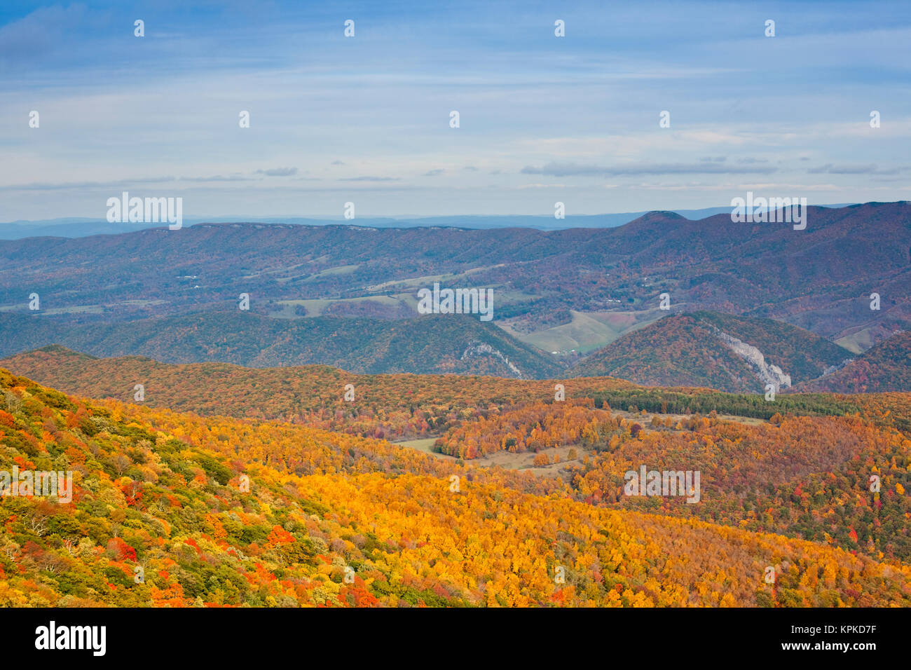 USA, West Virginia, Seneca Rocks. Spruce Knob-Seneca Rocks National Recreation Area, autumn landscape from Spruce Knob, el. 4863 feet, highest point in West Virginia. Stock Photo