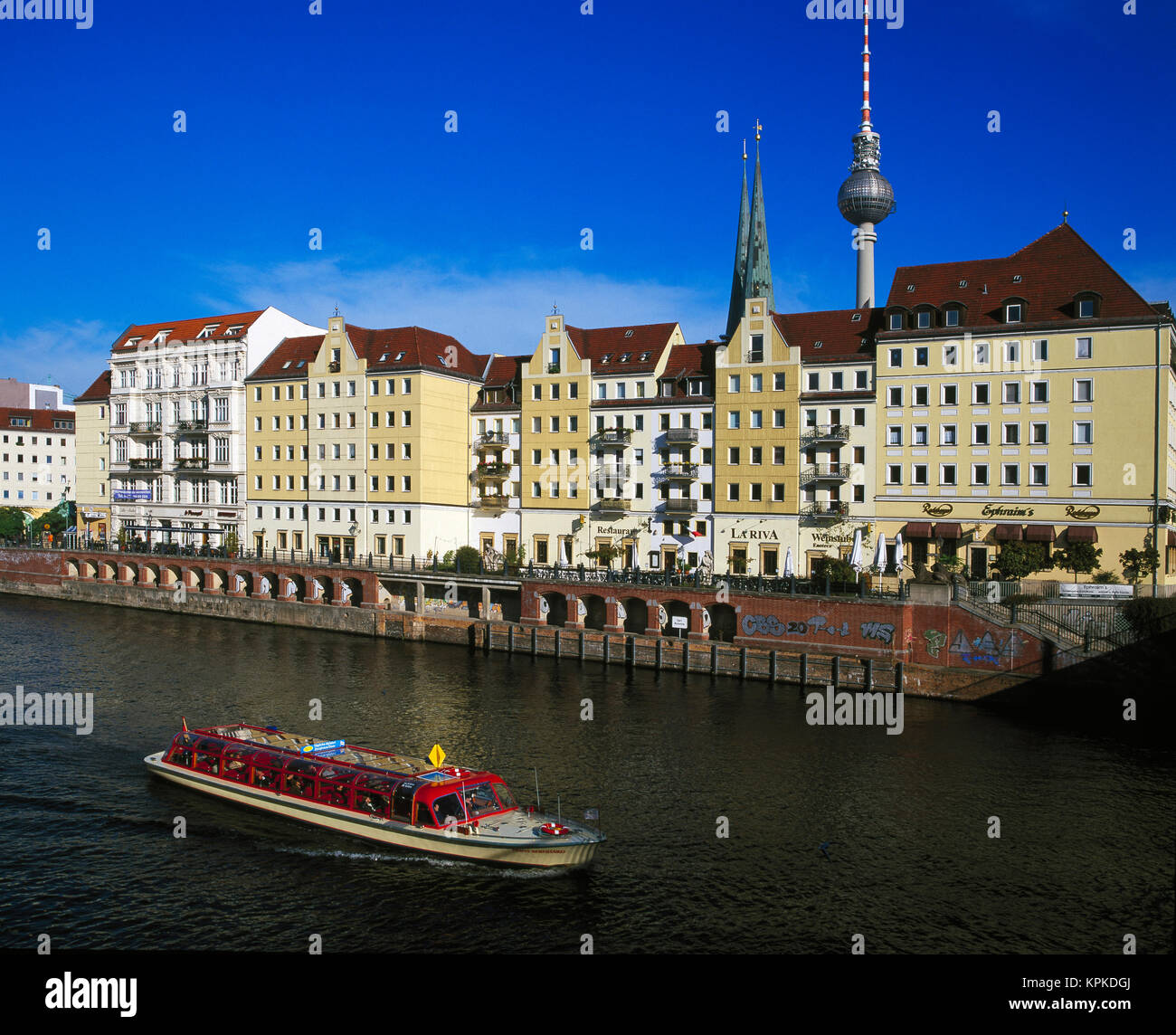 Berlin river boat hi-res stock photography and images - Alamy