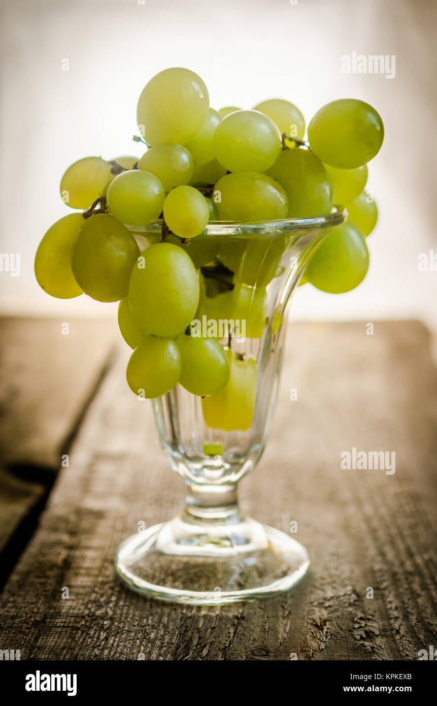 bunch of grapes Stock Photo Alamy