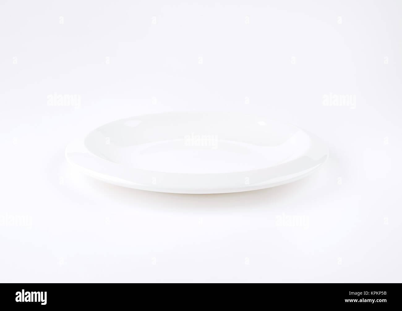 modern white dinner plate Stock Photo Alamy