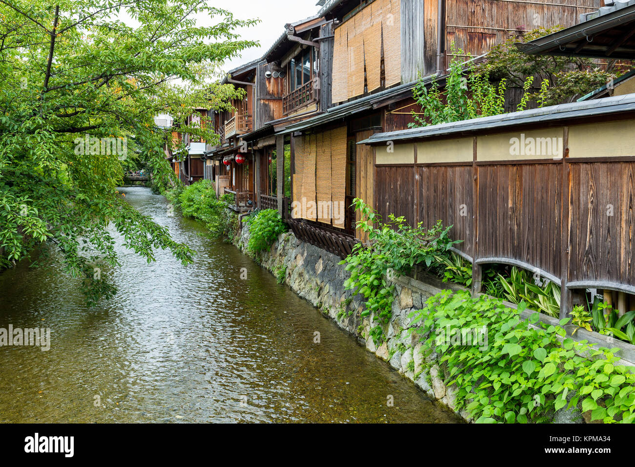 Traditional japanese house in Kyoto Gion Stock Photo - Alamy