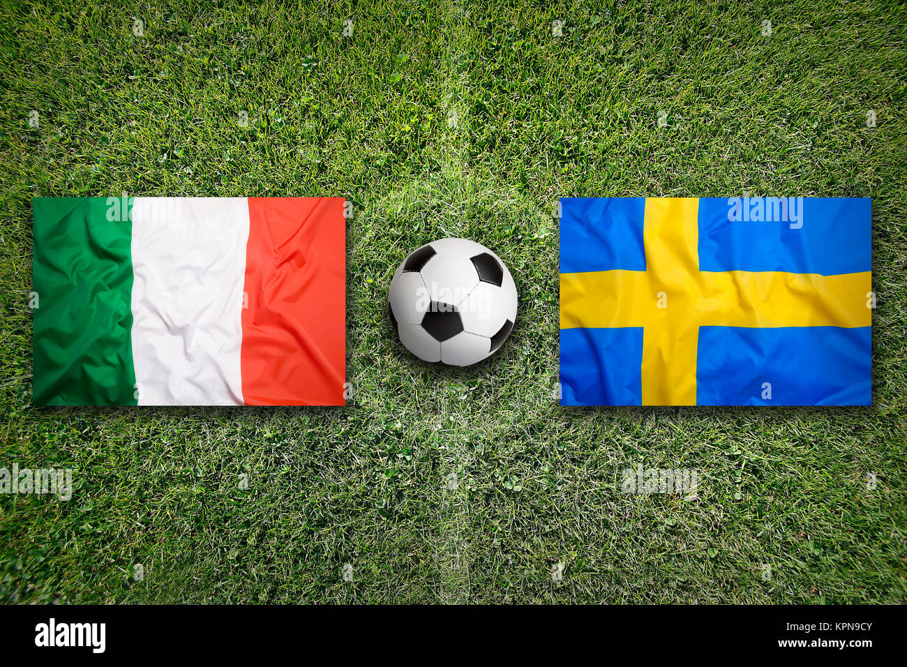 Italy vs. Sweden, Group E Stock Photo Alamy