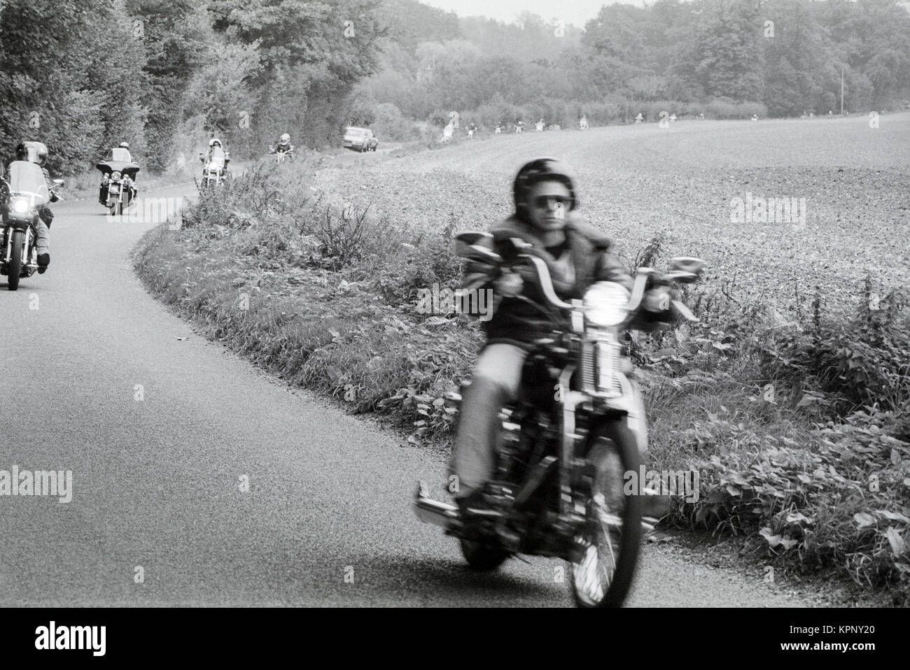 Bikers on a run out in the Berkshire countryside. Scenes from the Harley Davidson rally in the grounds of Littlecote House, Berkshire, England ion 30th September 1989. The rally was hosted by Peter de Savary who owned the house at that time. Stock Photo