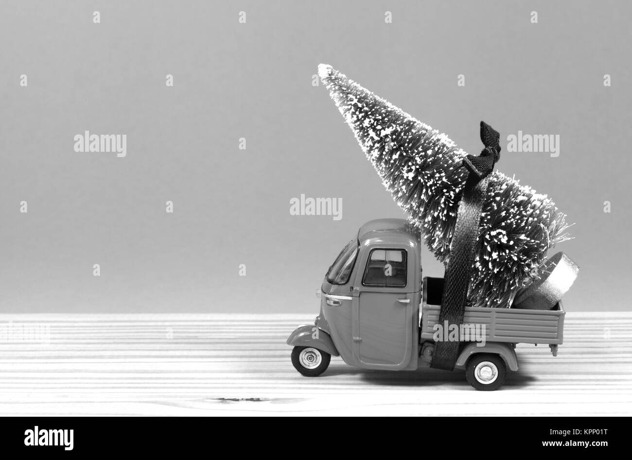 CHRISTMAS TREE DELIVERY SERVICE Stock Photo Alamy
